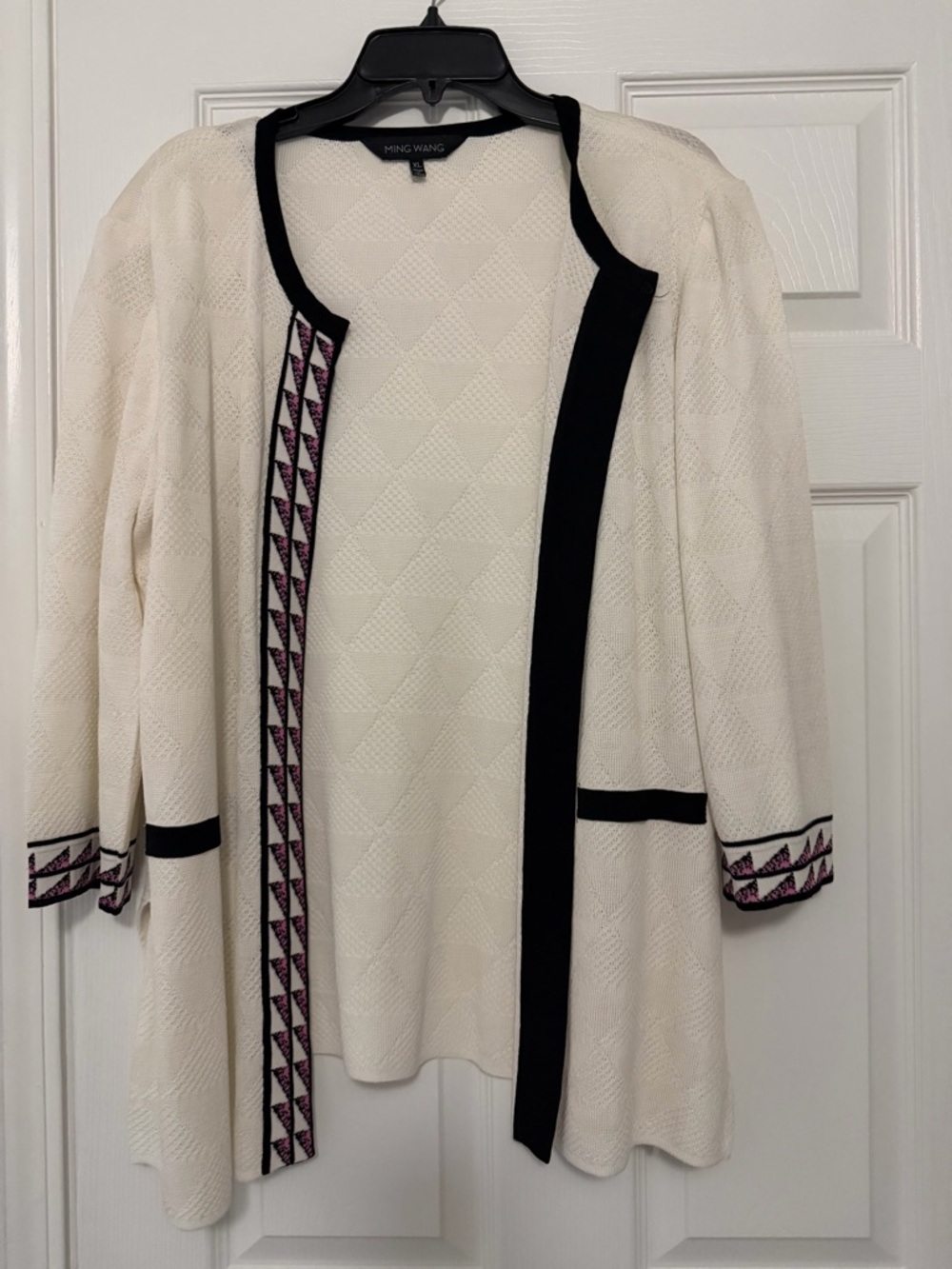 Ming Wang Cream Open-Front Knit Cardigan with Black Trim and Pink Accent